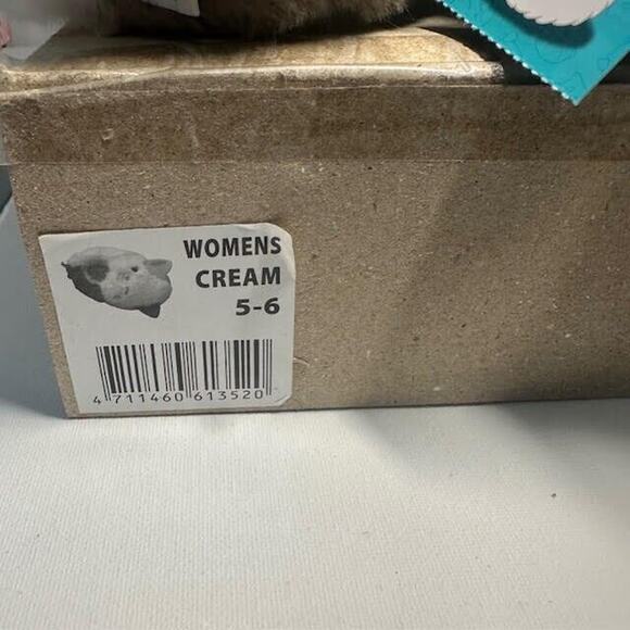 NWT Squishmallows Slippers Women’s size 5-6 Karina the Cat New Fuzzamallows - Picture 11 of 11